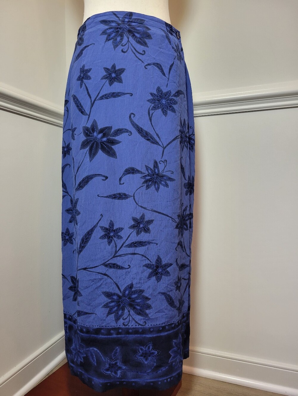 Vintage Jones New York 8 100% Silk Floral Maxi Skirt 90s Y2K Blue Border Print